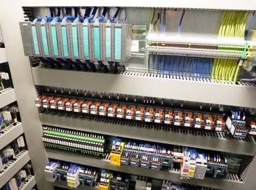 LIEBHERR - Zahnrad-Abwälzfräsmaschine - vertikal - 8