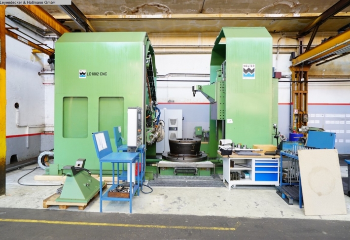 LIEBHERR - Zahnrad-Abwälzfräsmaschine - vertikal