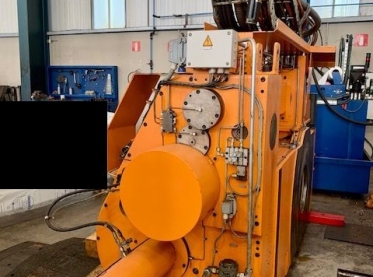 LIEBHERR - Zahnrad-Abwälzfräsmaschine - vertikal - 6