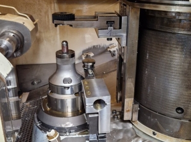 GLEASON-PHOENIX - Zahnrad-Abwälzfräsmaschine - vertikal - 4