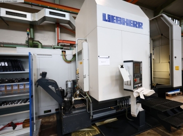 LIEBHERR - Zahnrad-Abwälzfräsmaschine - vertikal - 5