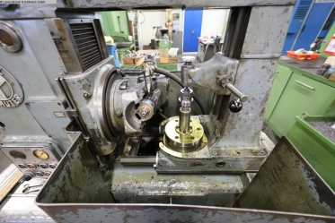 PFAUTER - Zahnrad-Abwälzfräsmaschine - vertikal - 3