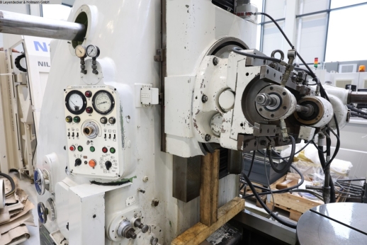 LIEBHERR - Zahnrad-Abwälzfräsmaschine - vertikal - 2