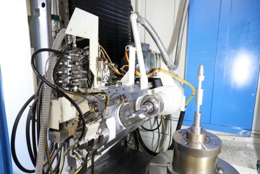 LIEBHERR / SERWEMA - Zahnrad-Abwälzfräsmaschine - vertikal - 5