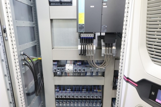 LIEBHERR / SERWEMA - Zahnrad-Abwälzfräsmaschine - vertikal - 9