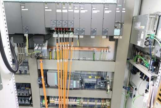 LIEBHERR / SERWEMA - Zahnrad-Abwälzfräsmaschine - vertikal - 10